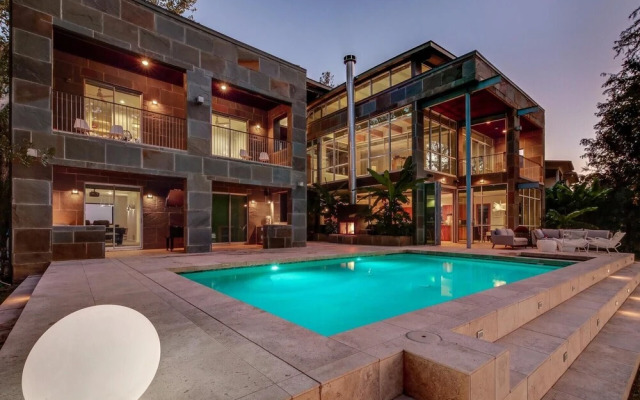 The Arrive Emerald - 5 Br Home