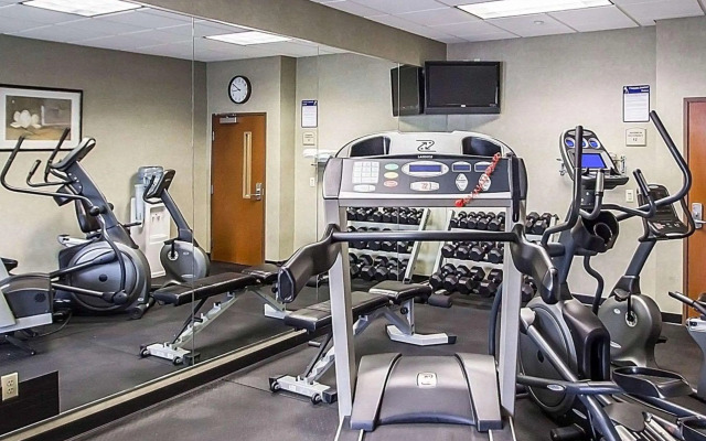 Quality Inn & Suites Fishkill South near I-84