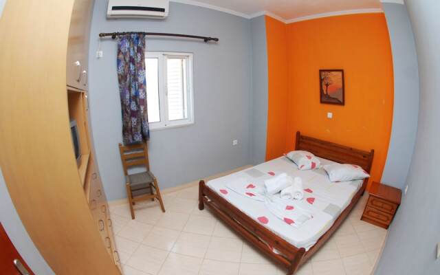 Tiku's Apartments