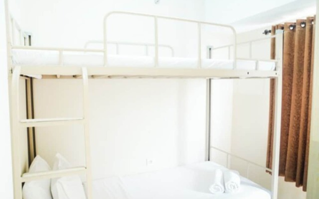 Comfortable 2BR Springlake Summarecon Apartment