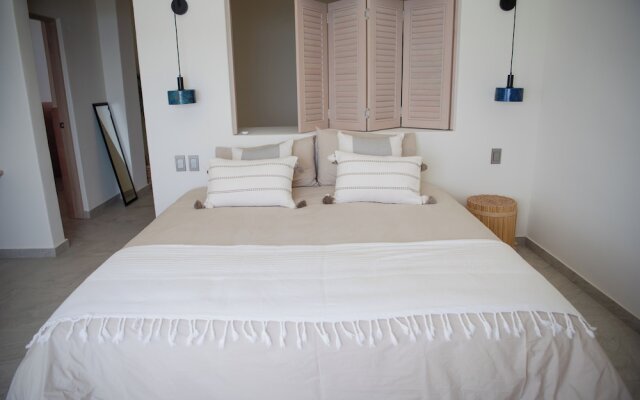 Cabo Break Hotel