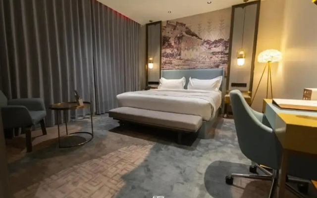 Golden New Hotel
