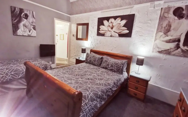 Immaculate 1-bed Apartment in Blackpool - Sleeps 5