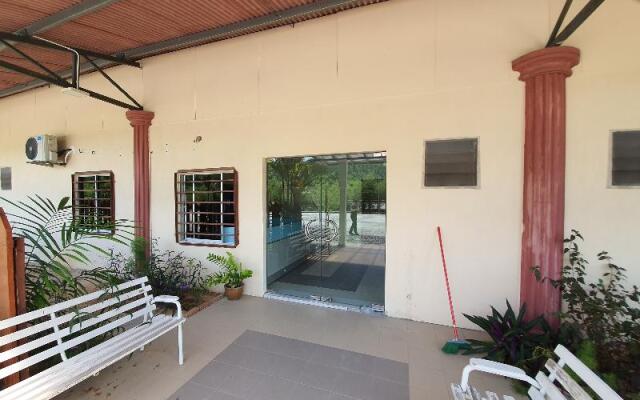 SPOT ON 90025 SR Valley Hotel