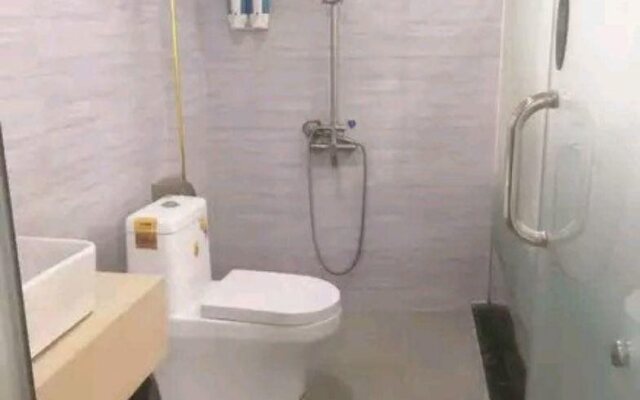 Central Theme Hotel by OYO Rooms