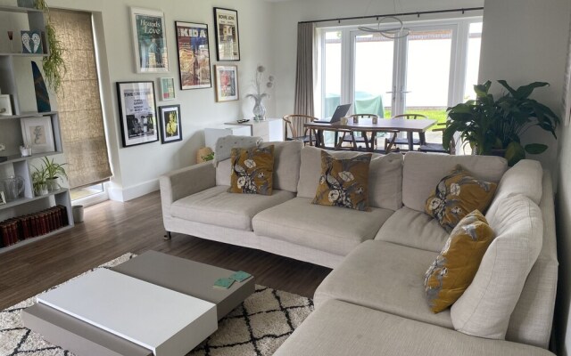 Impeccable 3-bed House - Topsham, Exeter