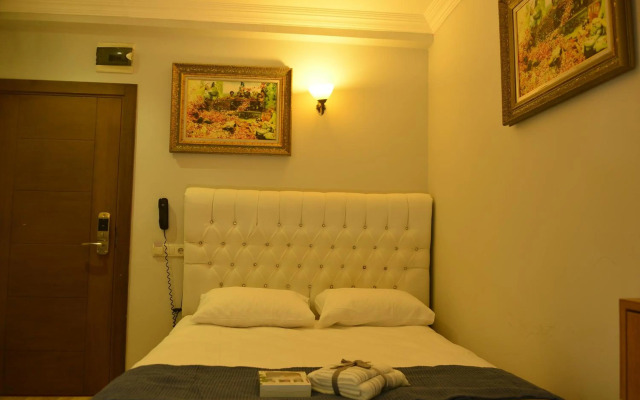 Pure Diamond Hotel