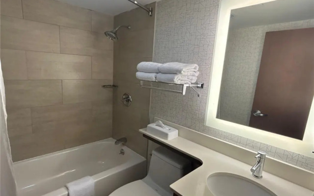 Holiday Inn Express Roslyn - Manhasset Area by IHG