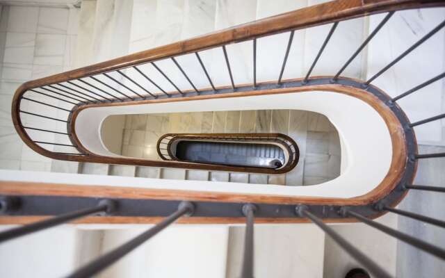 Cozy Flat Niño de Guevara