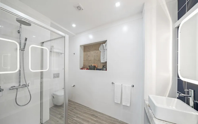 Drapes Design Apartments 1A Garanito by An Island Apart