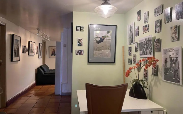 B-Love's Guest House