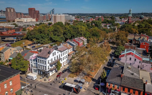 Heart of Mainstrasse Apt 1