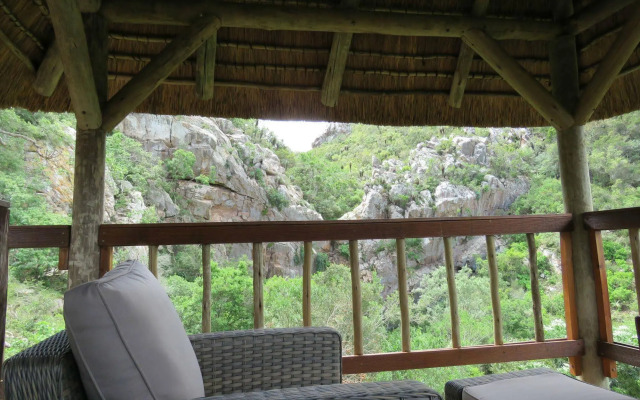 Woodbury Lodge - Amakhala Game Reserve