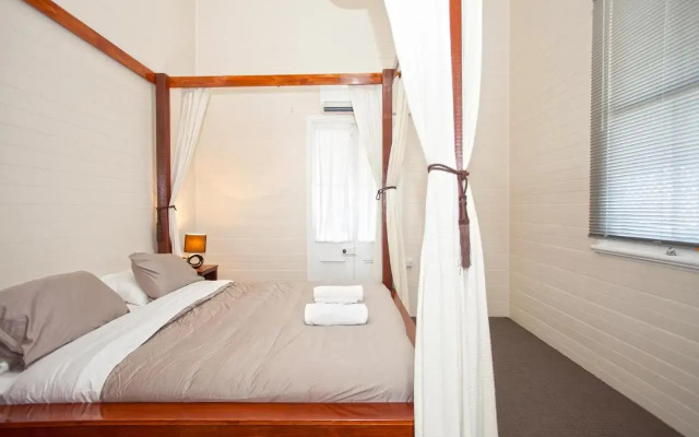 CBD Holiday Home