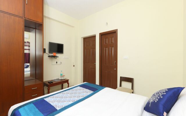 OYO 15701 River View Residency