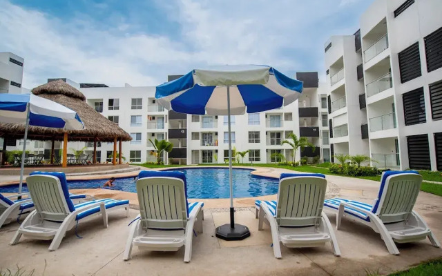 Cozy 2-Bedroom Retreat with Pool Access