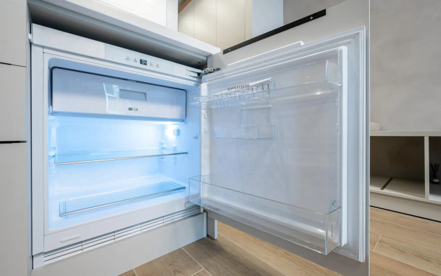 Студия на Набережной Макарова