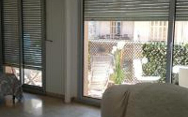 Studio 907 in Monaco With Balcony