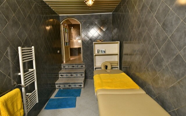 Riad Dar Alkatib