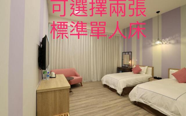 The Riverview Retreats