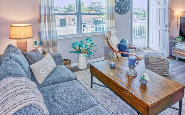 Sunset Beach Treasure Island Getaway (8200-4)