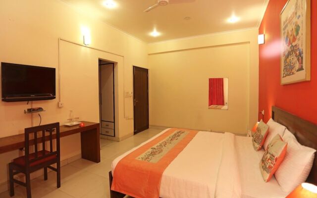 OYO Flagship 144 Noida Expressway NSEZ