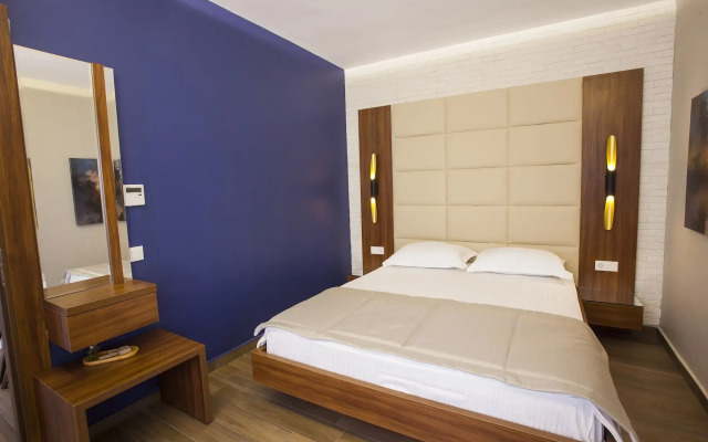 Maxuite Hotel in Home