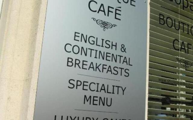 Ship Leopard Hotel – No Children