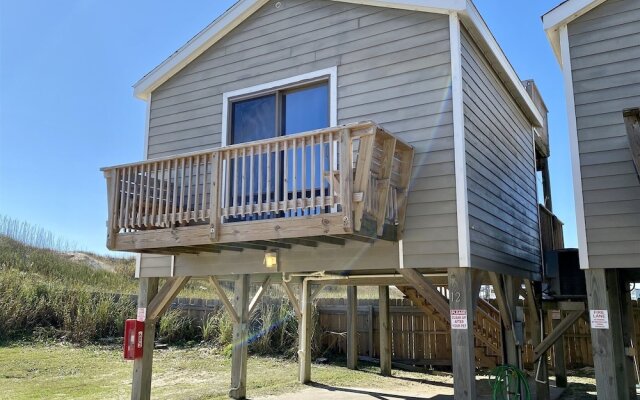 12 Beach Fantasy Studio Bedroom Condo by RedAwning