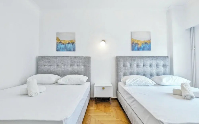 Athens Divas Velvet Gold Suites