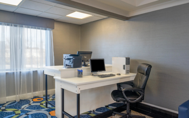 Holiday Inn Express Hotel & Suites Easton by IHG