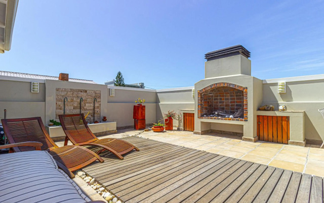 138 Marine Beachfront Guesthouse