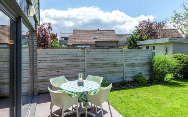 Holiday Home in Bredene, Terrace, Fenced Garden