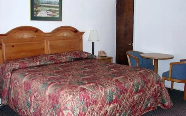 Red Carpet Inn & Suites