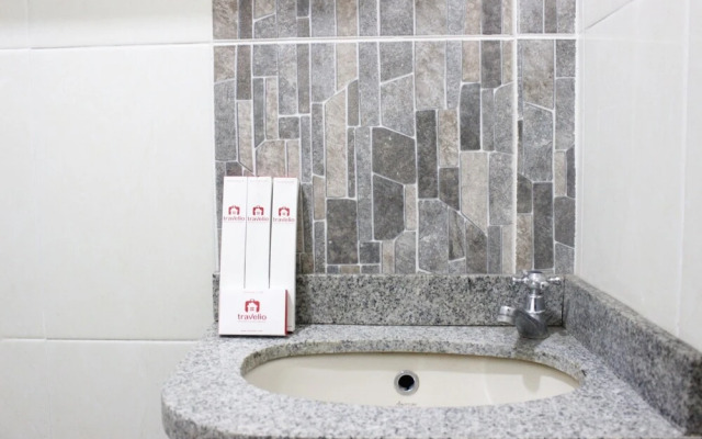 Compact 2br the Suites @Metro Apartment