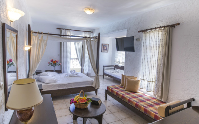 Creta Aquamarine Hotel