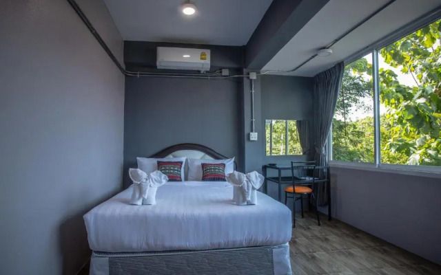 Baan Chang Hotel & Coffee House