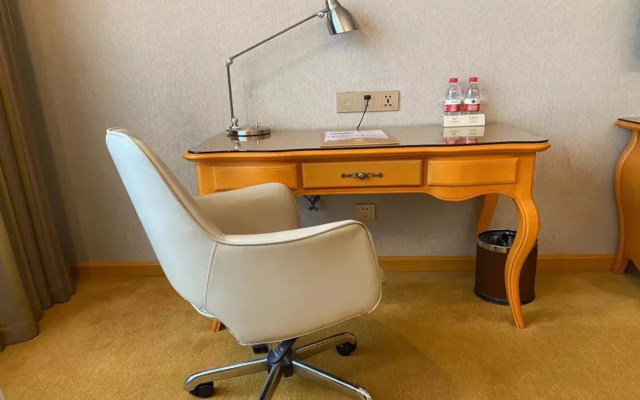 Vienna Hotel (Chongqing Qijiang Wanda Plaza)
