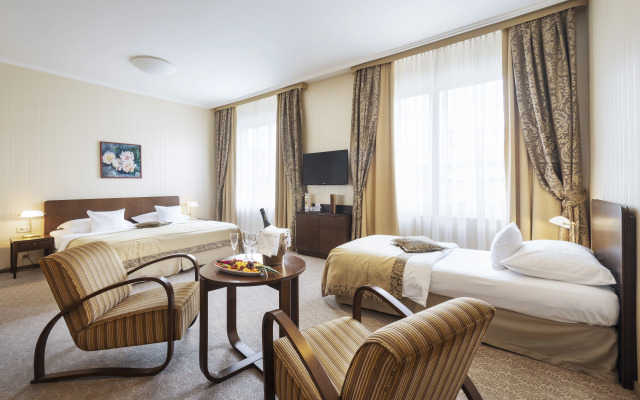 Devin Hotel