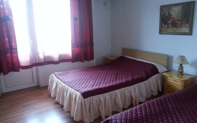 Hotel Deloni