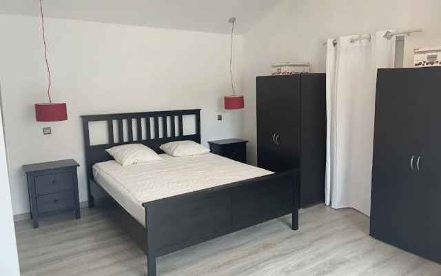 Contemporary Apartment in Marseille Near National Park