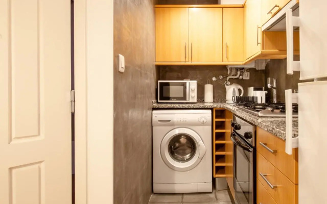 Contemporary Apartment in Chiado 2