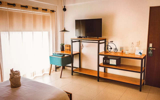Nomads Hotel & Rooftop Pool