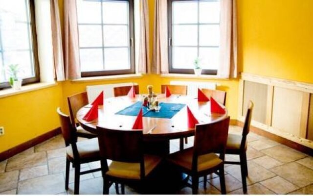 Penzion - Restaurace Na Mýtě