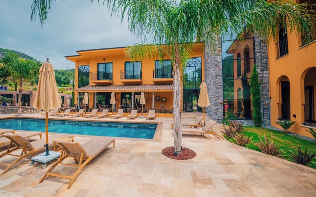 The Remote Hotel