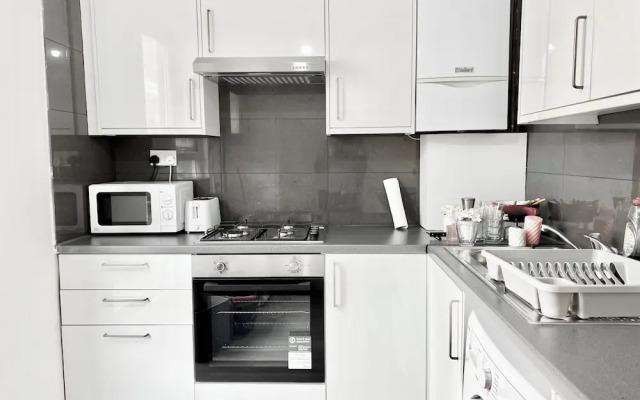 New House 5 rooms 3 bath