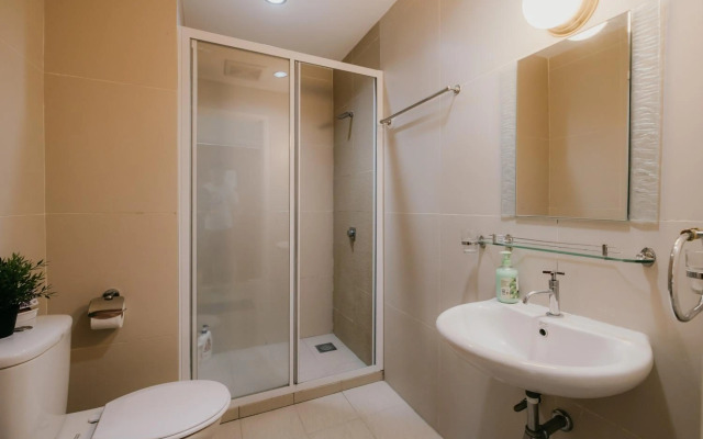 Rex Ollie @ 231 TR Suite