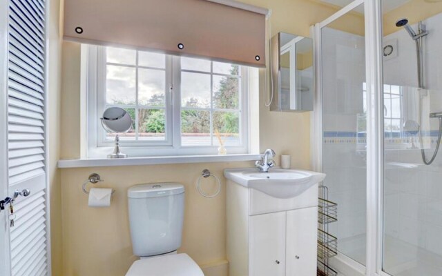 Spacious Holiday Home in Ilkerton With Garden