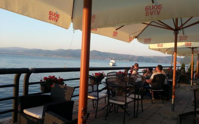 Apartments Zlatna Ribica