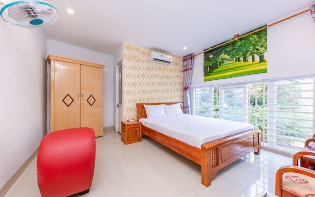 Spot On 793 Minh Hoang Hotel